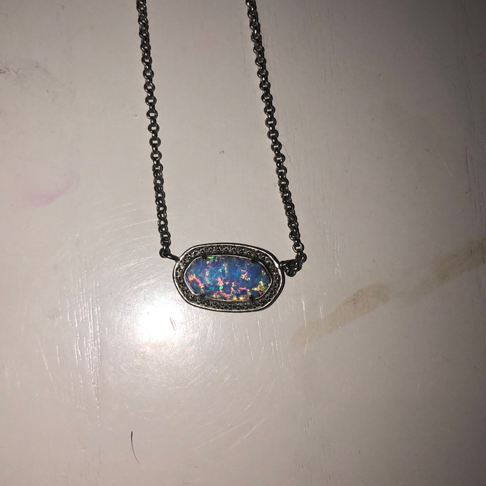 AUTHENTIC*** Kendra Scott necklace iridescent